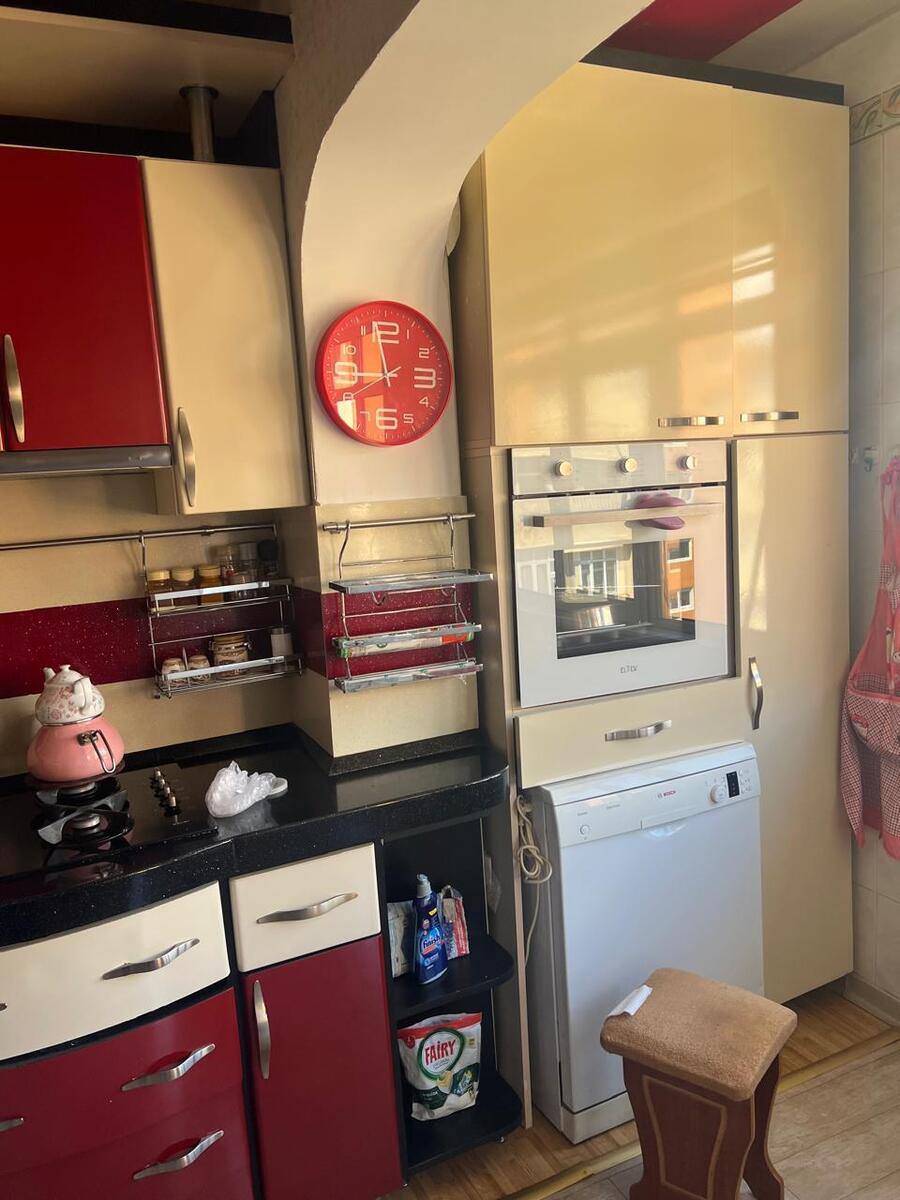 Satılır 4 otaqlı köhnə tikili 110 m² — Mənzil, Bakı (2)