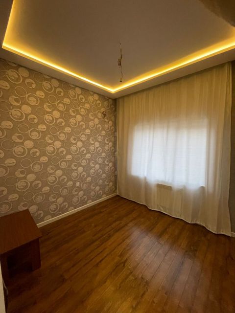 Satılır 4 otaqlı həyət evi/bağ evi 150 m² — Bakı