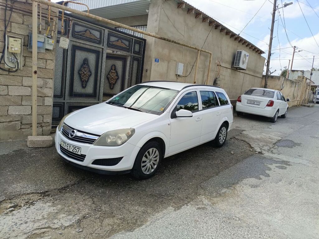Opel Astra: 1.3 l 2009 il 306000 km Universal 77-EY-257 — Avtomobillər, Bakı (2)