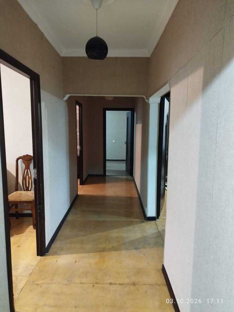 Satılır 5 otaqlı köhnə tikili 110 m² — Bakı
