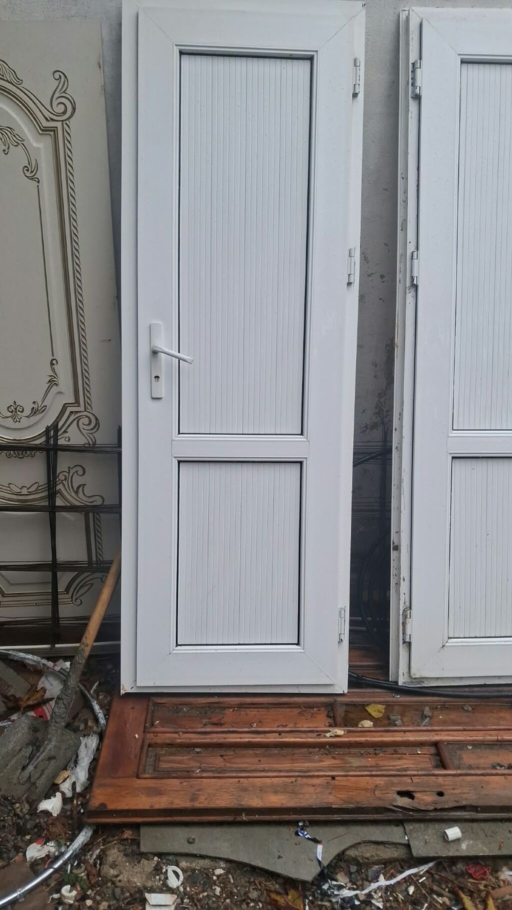 2ədəd qapi.olculəri eni-0,7,hündürü 2metrAğ rəngdə plastik (PVC) — Pəncərələr, qapılar, balkonlar, Bakı (2)
