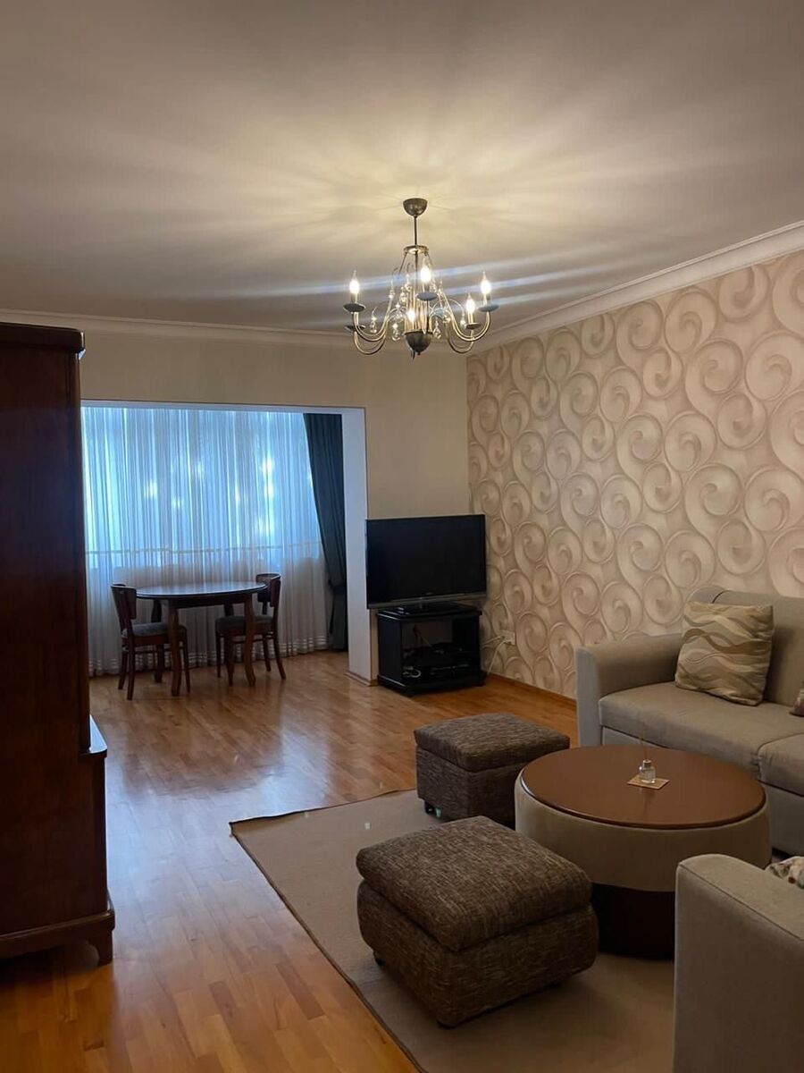 İcarəyə verilir 2 otaqlı köhnə tikili 65 m² — Mənzil, Bakı (2)