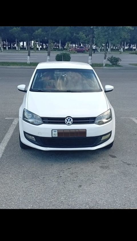 Volkswagen Polo, ağ rəng, 5 qapılı hetçbek. Mühərrik və ötürmə — Digah