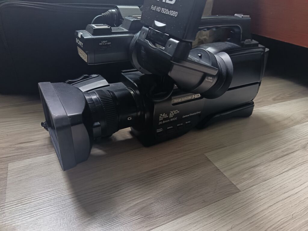 Sony peşəkar videokamera – Full HD 1920x1080 Xüsusiyyətlər: - G — Video kamera, Sumqayıt (2)