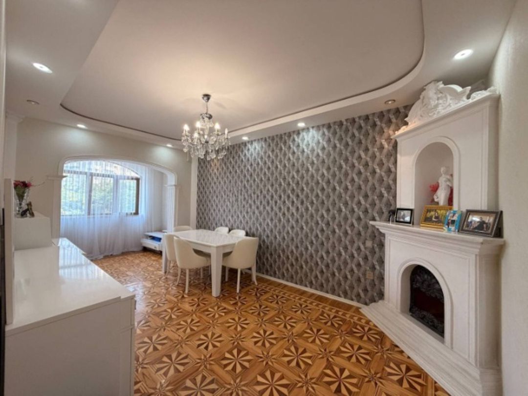 Satılır 4 otaqlı köhnə tikili 120 m² — Mənzil, Bakı (3)