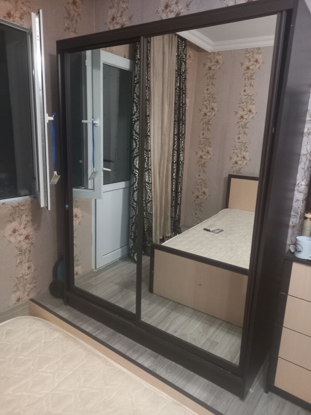 Salam yataq dest sekilde nece var heledir riyal alan gelib baxib — Yataq otağı mobilya dəstləri, Sumqayıt (4)