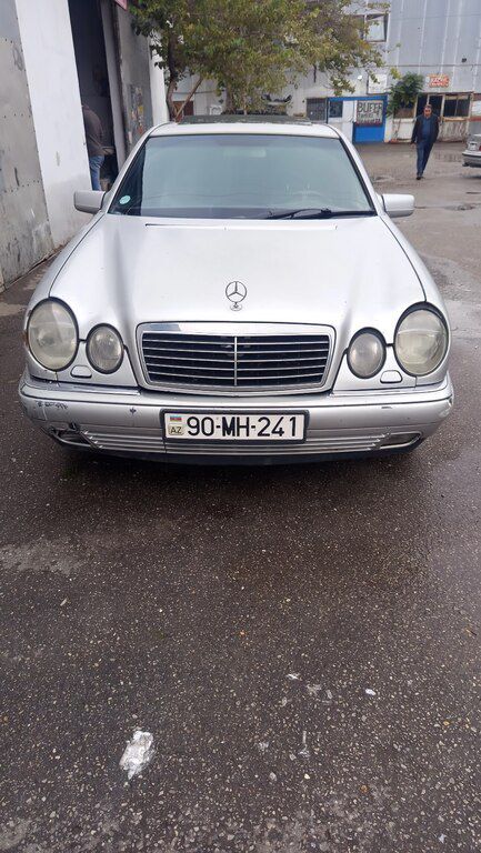 Mercedes E 280, 2.8 L, 1997 il, 645 000 km — Bakı