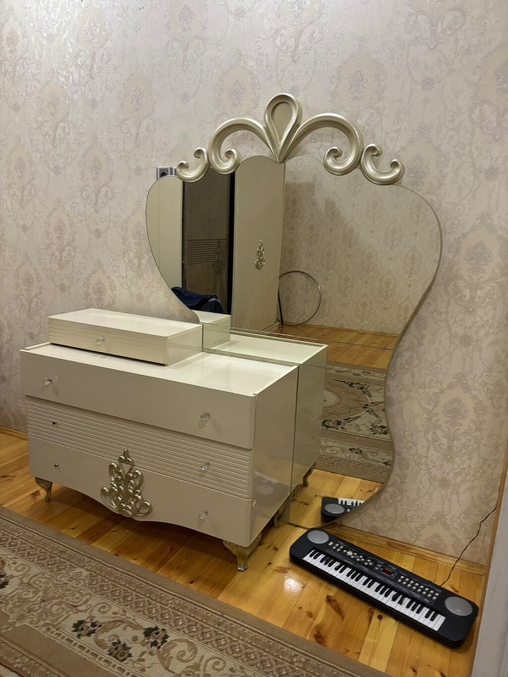 Yataq otağı dəsti – klassik üslub Tərkib: - 2 qapılı sürgülü şkaf — Yataq otağı mobilya dəstləri, Şəki (3)