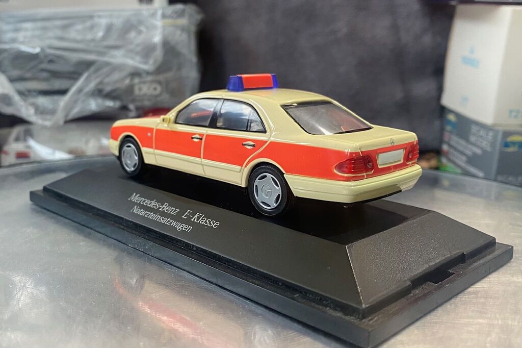 Mercedes, 1995 il, 1:43, Dəmir, Ödənişli çatdırılma — Modellar, Bakı (9)