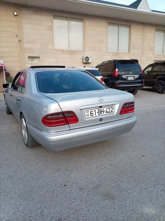 Mercedes E 230, 2.3 L, 1996 il, 560 000 km — Avtomobillər, Ucar (3)