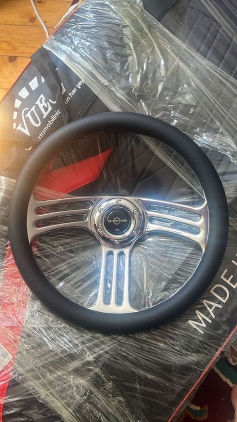 Sürət həvəskarları üçün sport sükan - Model: W-power (mərkəz — Saray