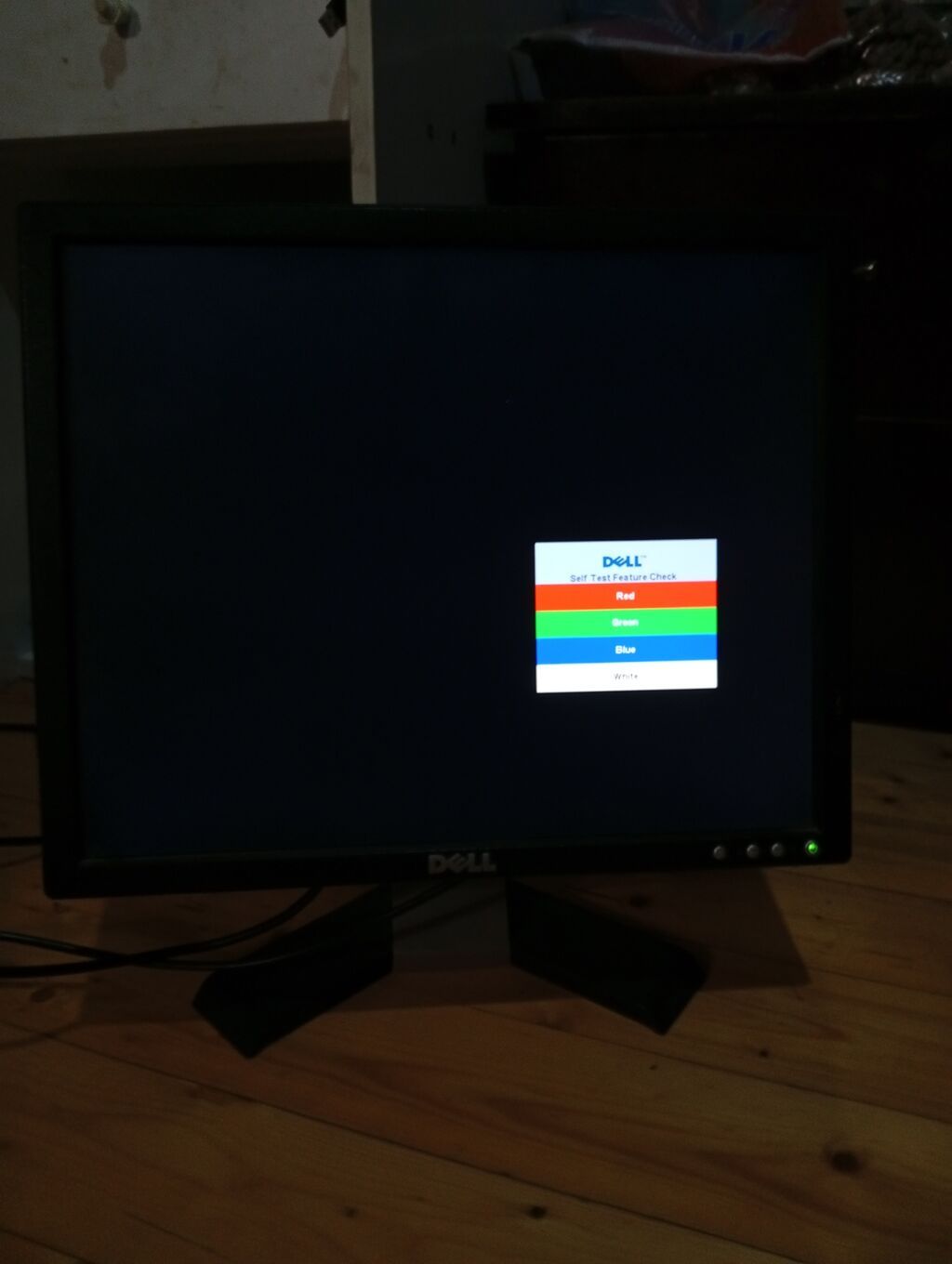 satılır biri işlekdir digeri yox aparatda işlekdir monitorun — Monitorlər, Bakı (5)