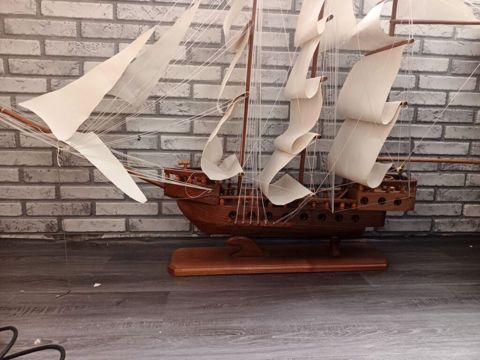 Sivunir gemi govdesi 80. sant obsi boyukluk 170 sant — Bakı