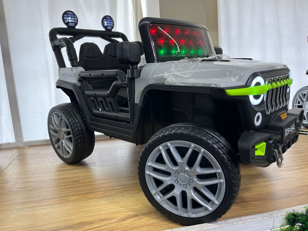 Uşaq elektromobili Jeep Wrangler BLK 268 4x4 — Uşaq avtomobilləri, Bakı (5)