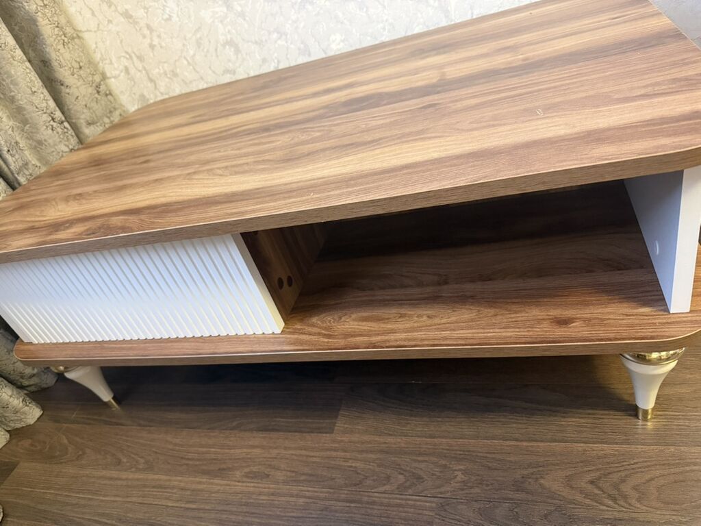 Taxta-qəhvəyi üst səthli salon/jurnal masası - Material və rəng — Salon mebeli, Bakı (3)