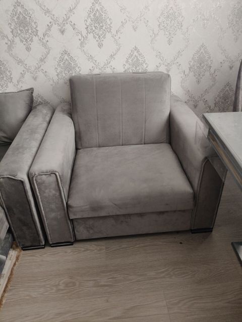 Açılıb yiğilan divan təzədi işlənməyib — Bakı