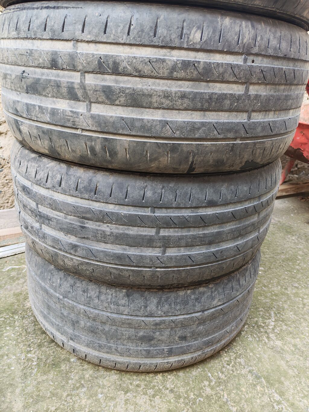 Kumho avtomobil şinləri dəsti - Ölçü: 235/45 ZR17 - Yük/sürət — Şinlər, Gəncə (4)