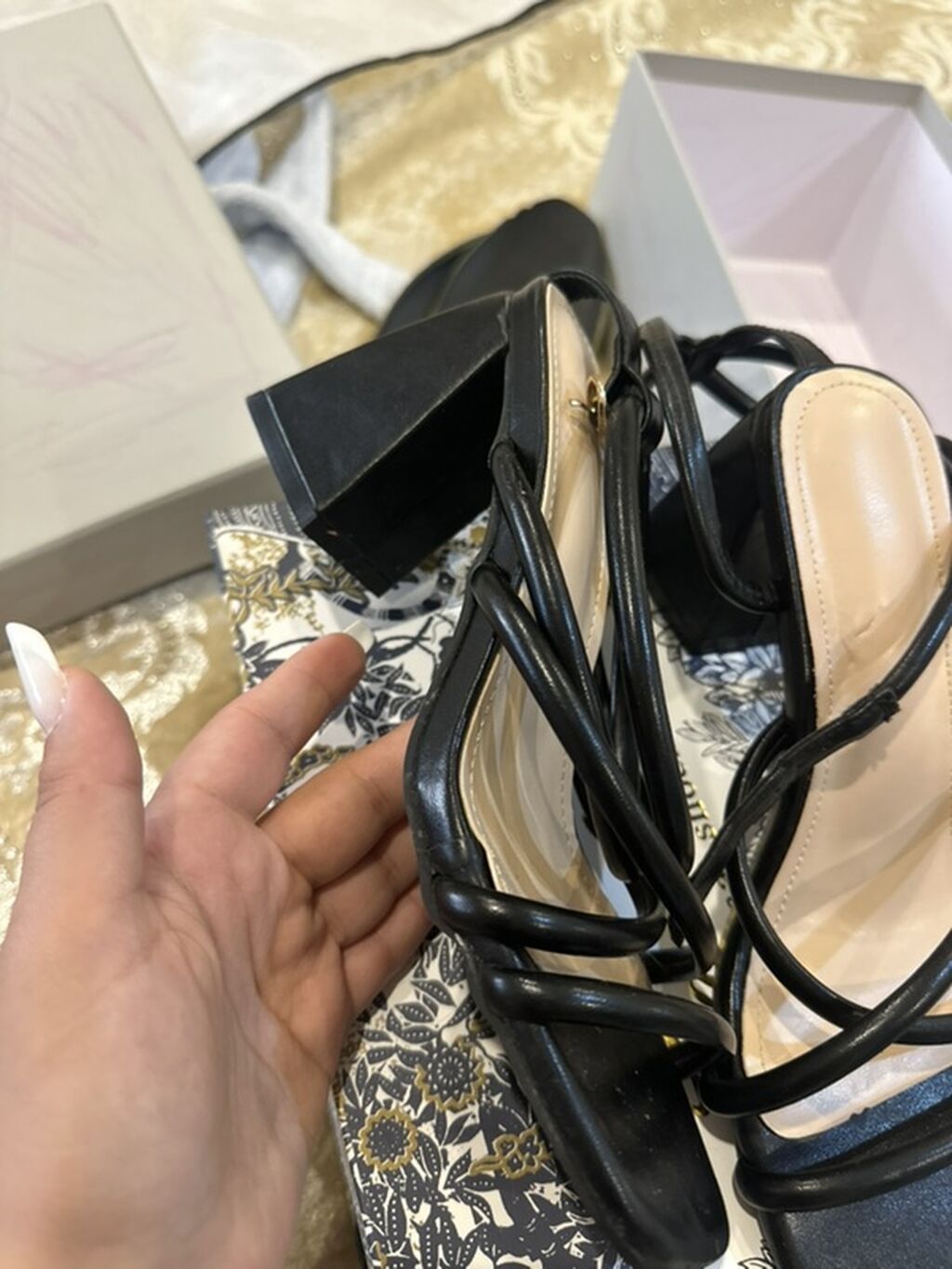 Qadın sandaleti – qara, dabanlı - Model: zərif çoxzolaqlı sandal — Sandal, Bakı (3)