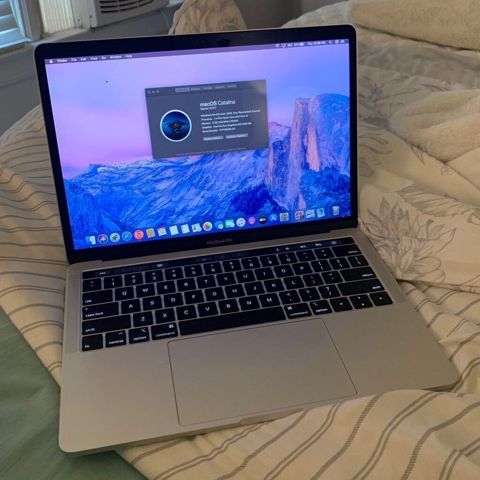 Apple MacBook Pro 13" (Space Gray) - Ekran: 13.3" Retina, yüksək — Bakı