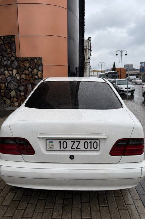 Mercedes E 220, 2.2 L, 1995 il, 500 000 km — Avtomobillər, Quba (3)