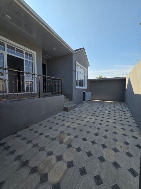 Satılır 3 otaqlı həyət evi/bağ evi 100 m² — Bakı