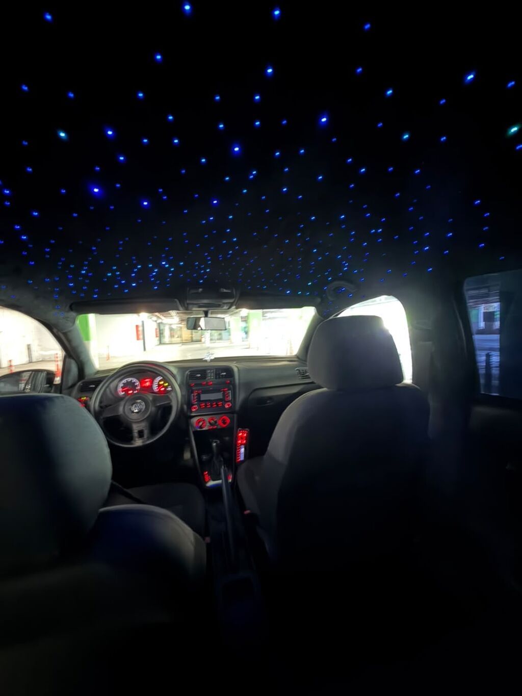 Volkswagen Polo sedan – şəhər və magistral üçün praktik və qənaətcil 90-RC-136 — Avtomobillər, Bakı (4)