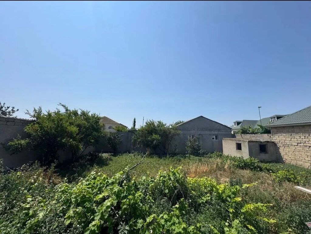 Maştağa qəsəbəsində tam mərkəzdə 209 nom məktəbin yuxarı istiqamətində — Torpaq, Bakı (2)