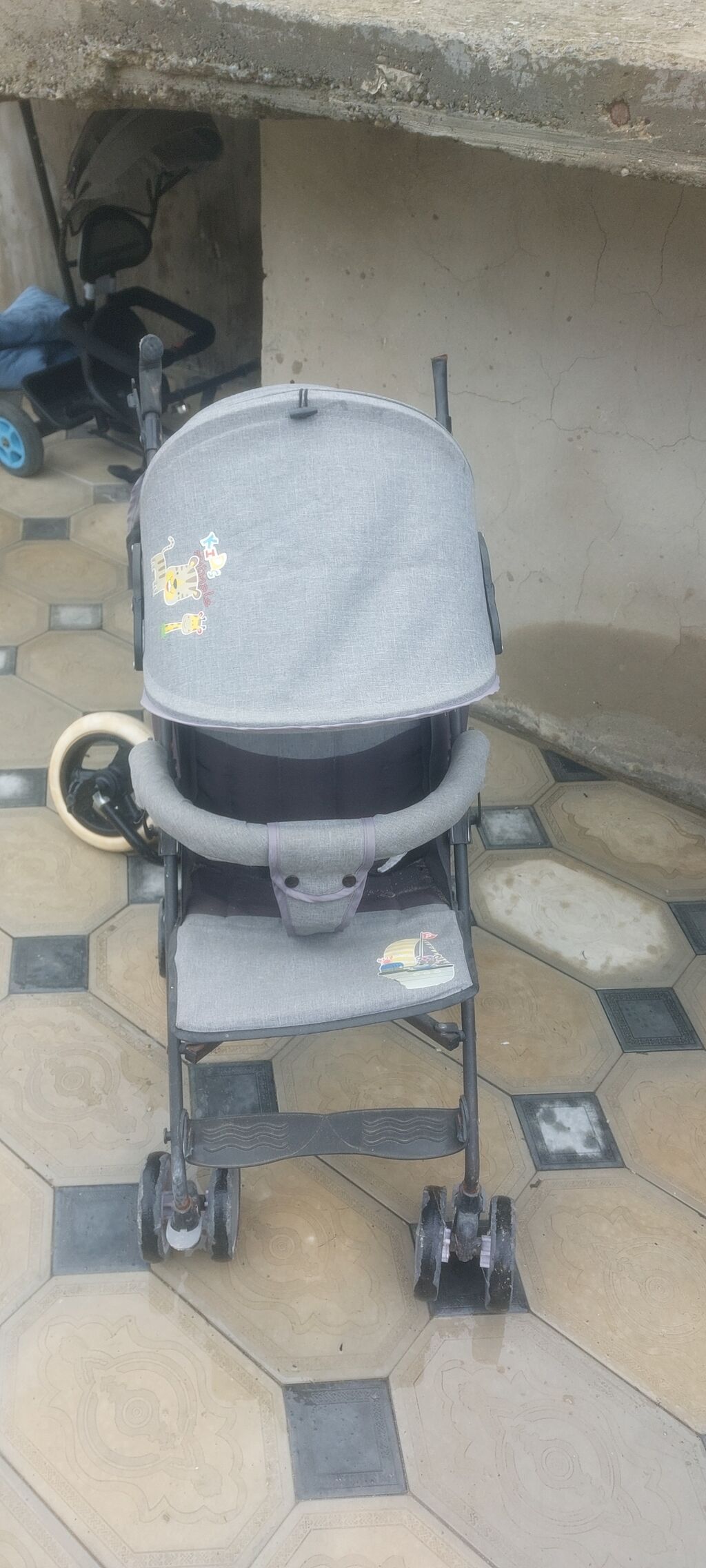Uşaq arabası – yüngül və qatlanan model - Rəng: boz - Material: parça — Arabalalar, Digah