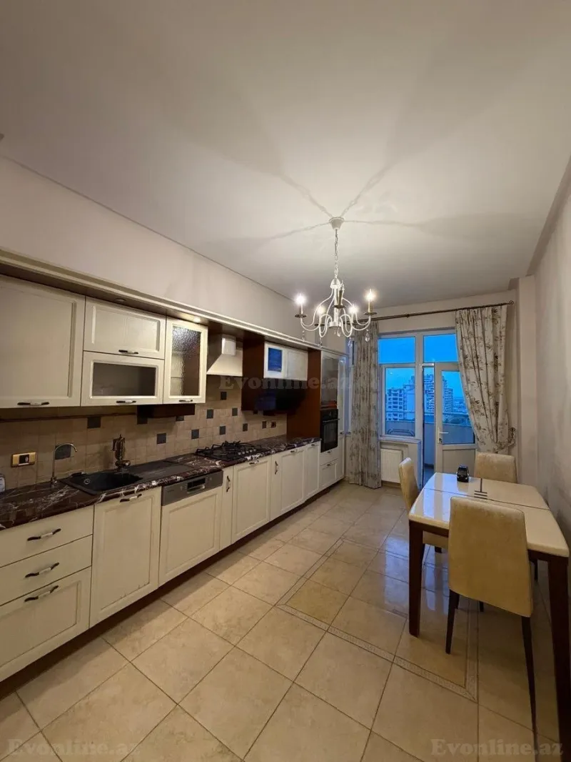 Satılır 4 otaqlı Mənzil Yeni tikili 186 m² Bakı, Yasamal r., Nizami m — Mənzil, Bakı (4)