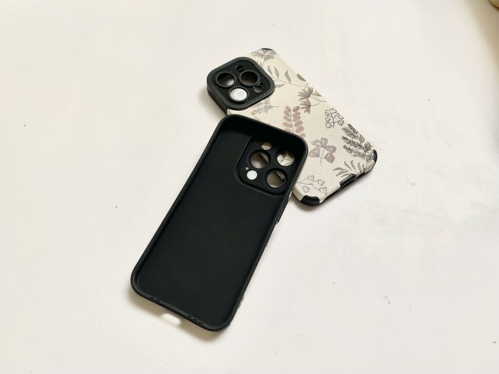 IPhone 15 pro üçün qoruyucu telefon qabları – 2 dizayn Hər biri 5 — Digər, Bakı (4)