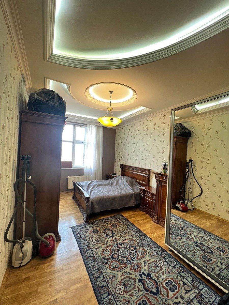 Satılır 4 otaqlı yeni tikili 200 m² — Mənzil, Bakı (12)