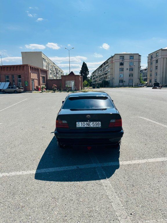 BMW 318, 1.8 L, 1993 il, 235 122 km — Avtomobillər, Gəncə (6)