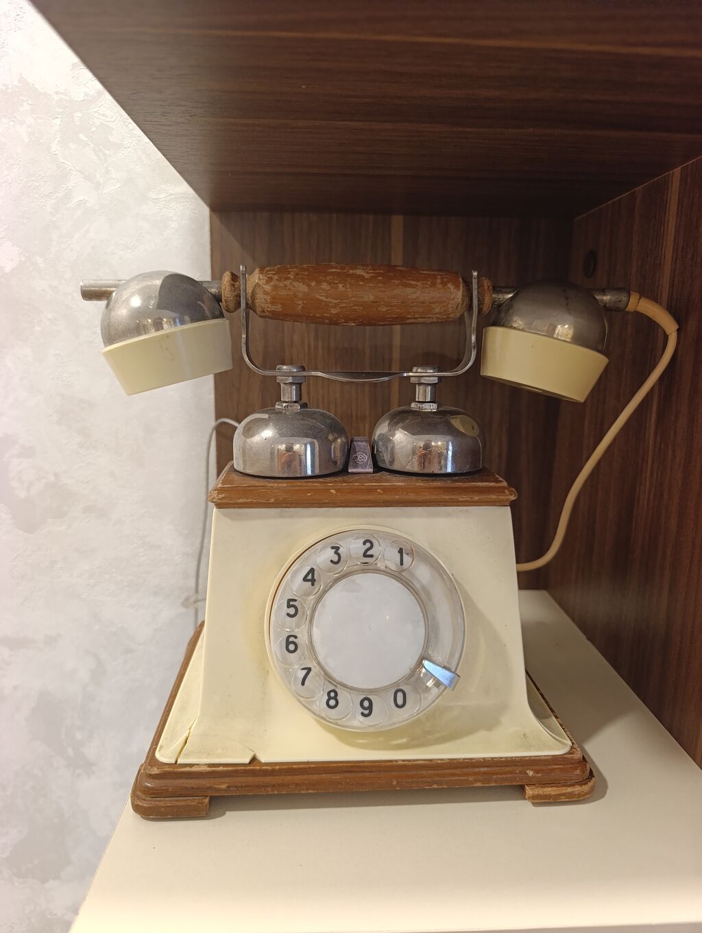 Retro masaüstü disk telefon – Ssri istehsalı Xüsusiyyətlər — Kabel və radio telefonları, Masazır