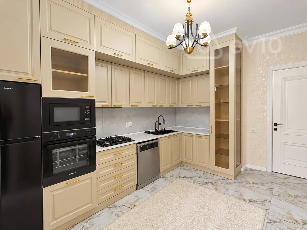 3 otaqlı mənzil, 110 m², Rüstəm Rüstəmov — kirayə — Mənzil, Bakı (9)