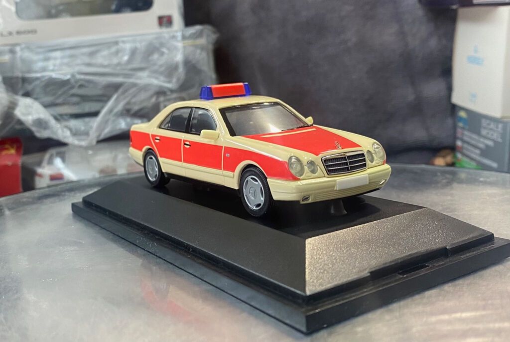 Mercedes, 1995 il, 1:43, Dəmir, Ödənişli çatdırılma — Modellar, Bakı (5)
