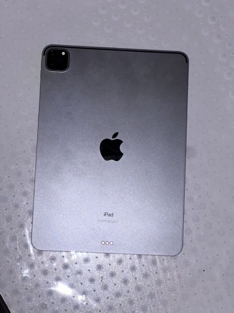 İşlənmiş Apple iPad Pro 11 (2018), 11", 128 GB, Ünvandan götürmə, Ödənişli çatdırılma, Rayonlara çatdırılma — İmişli