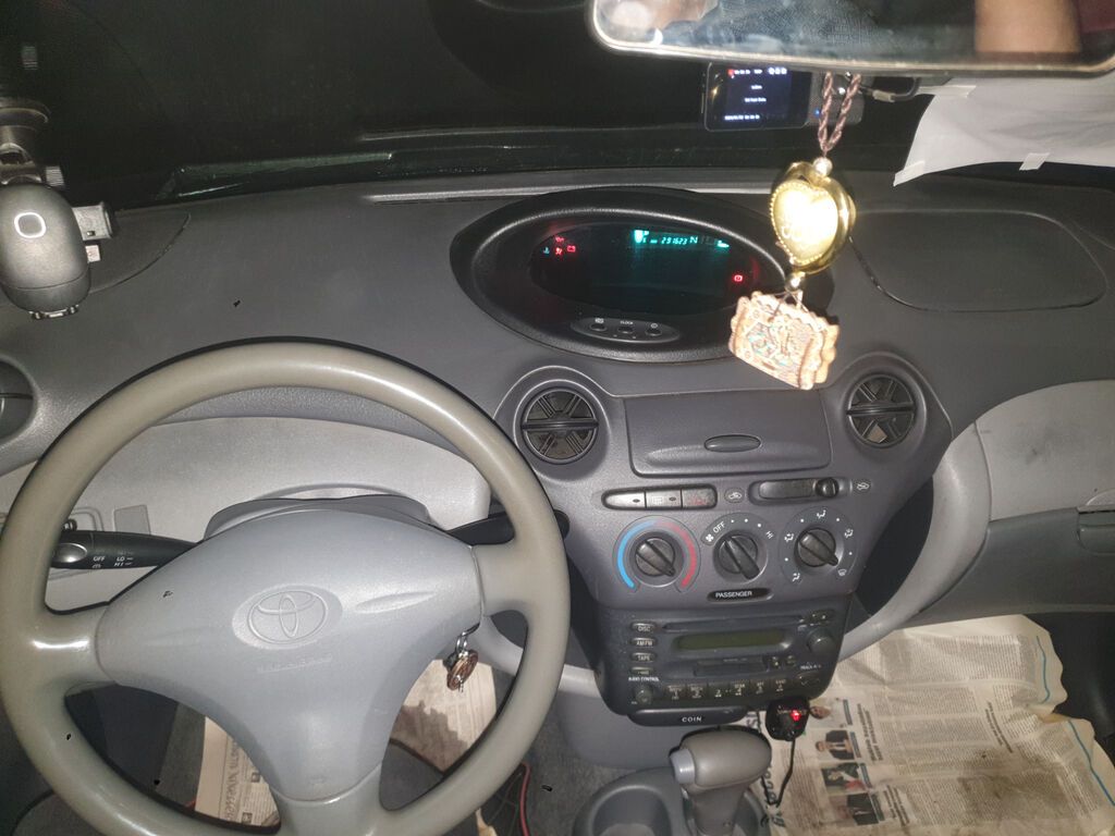Toyota Vitz: 1 l 2000 il Hetçbek — Avtomobillər, Neftçala (8)