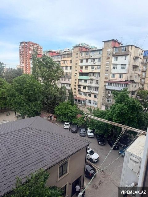 Nərimanov rayonunda 3 otaqlı Köhnə tikili Satılır, 85 m² — Bakı