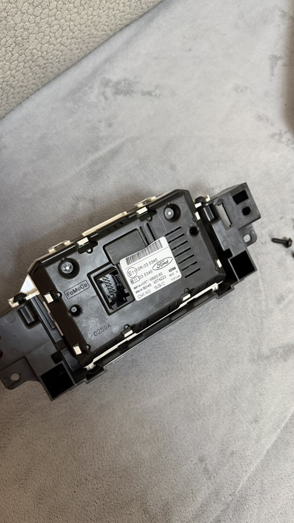Ford Focus, Orijinal, Yeni — Salon detalları, Bakı (4)