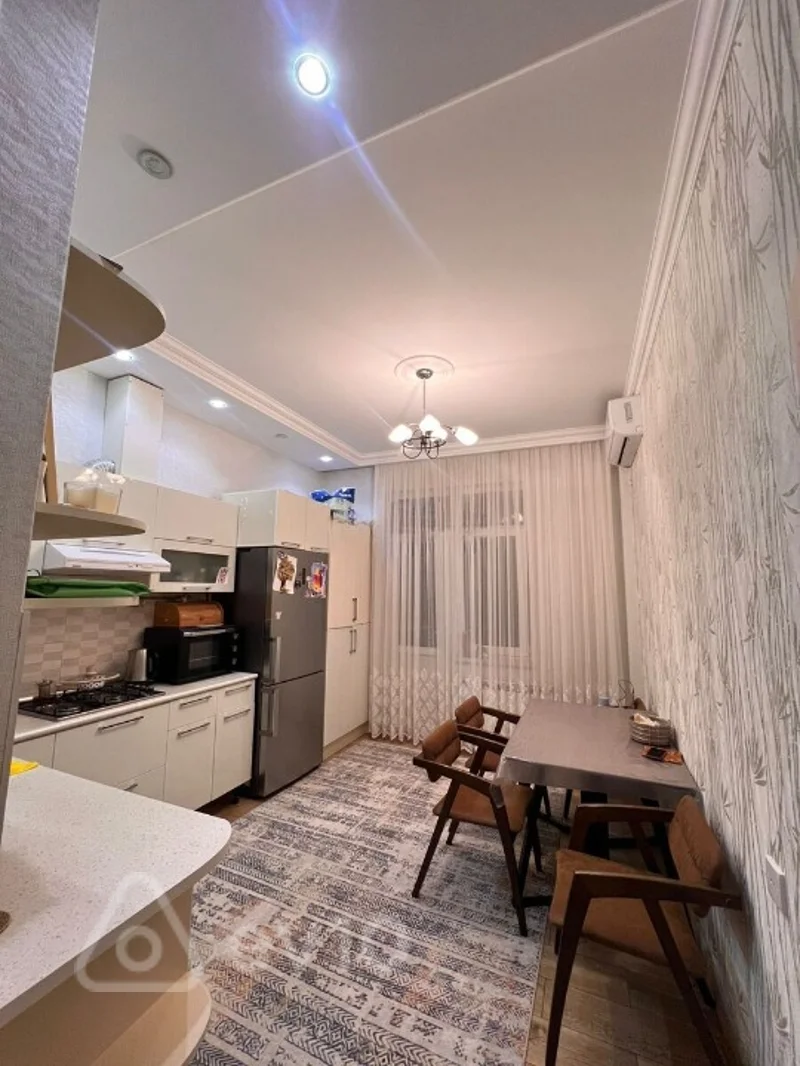 2 otaqlı mənzil, 90 m², Xan Şuşinski küçəsi — kirayə — Mənzil, Bakı (5)