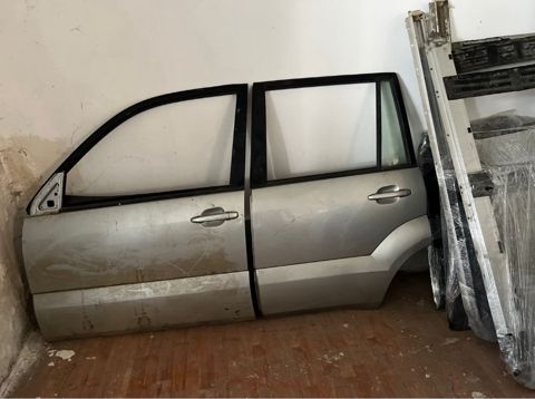 "Toyota Prado" qapıları — Gəncə