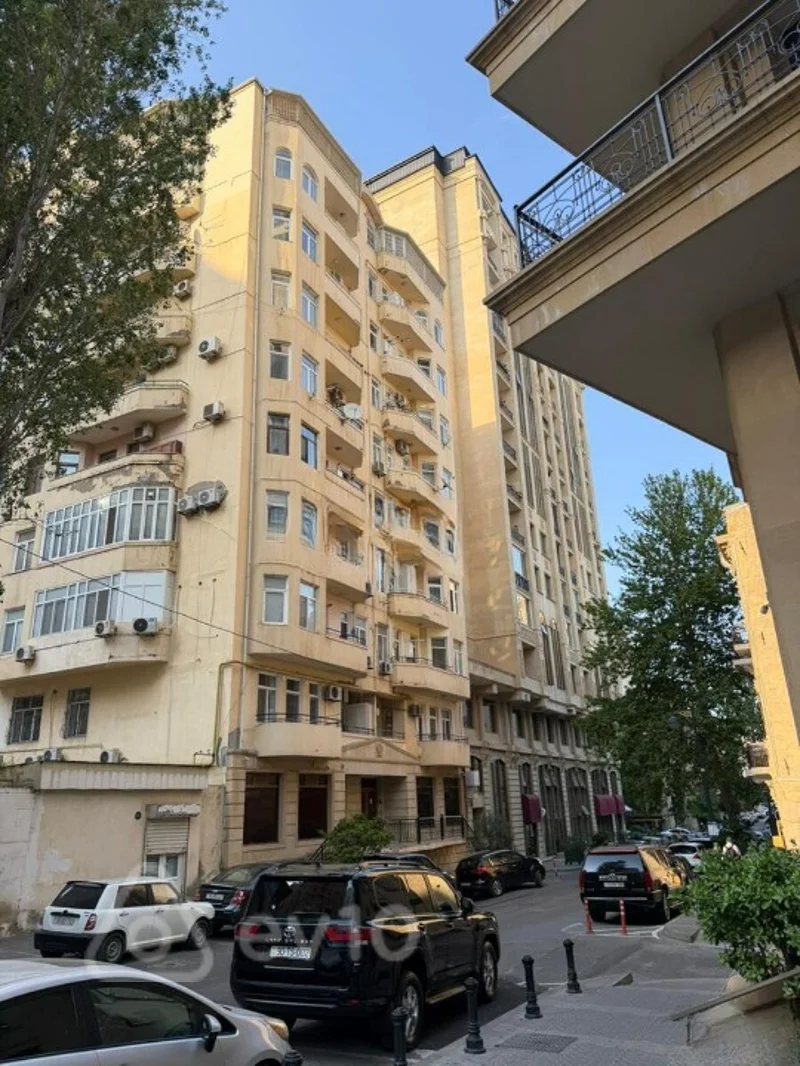 4 otaqlı mənzil, 143 m², Bunyad Serdarov — Mənzil, Bakı (2)