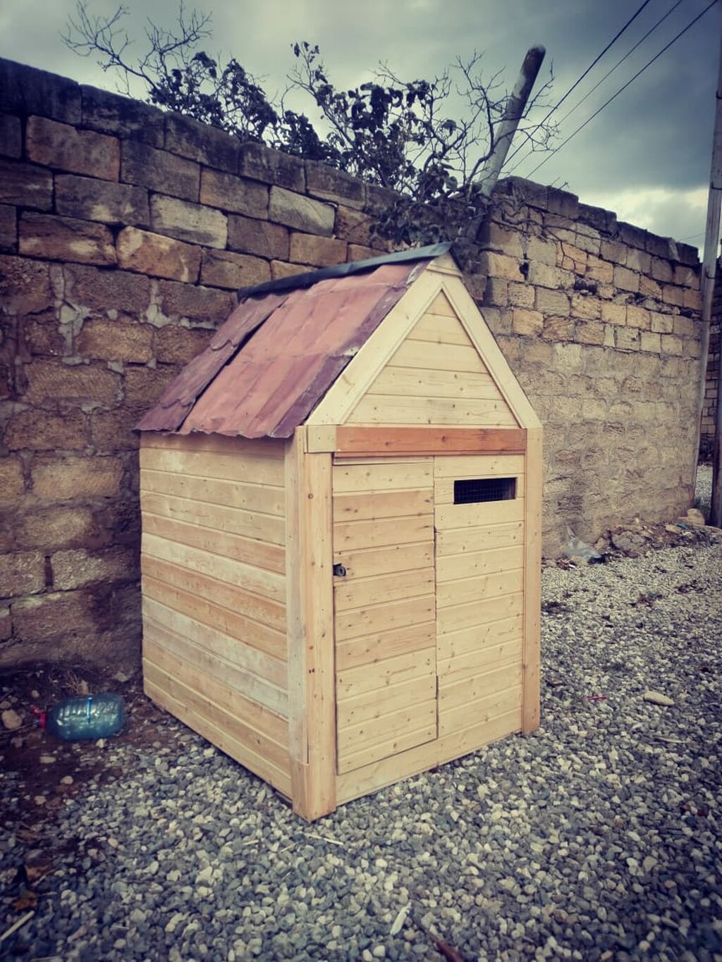 Taxta it evi / həyət üçün taxta daxma - Material: tam ağac — Kunalar, Digah