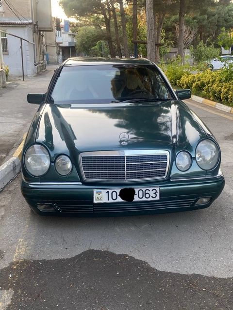 Mercedes E 200, 2.0 L, 1996 il, 555 500 km — Sumqayıt