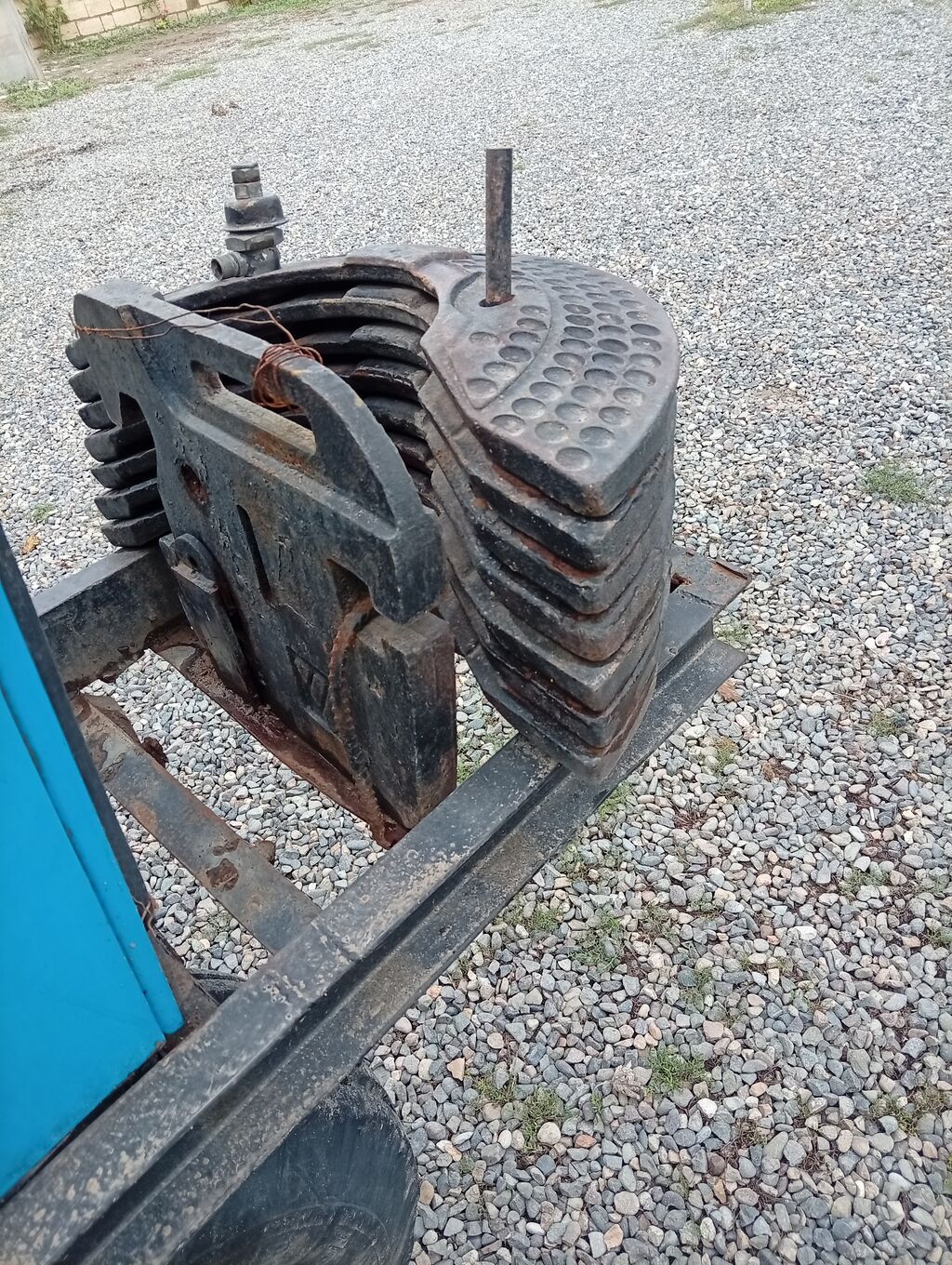 Traktor üçün qabaq balans yükləri və montaj dəsti Məhsul təsviri — Aqro texnikası, Sabirabad