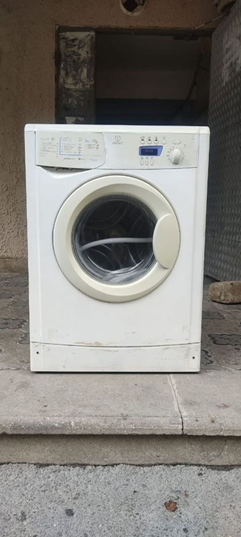 Indesit önyükləməli paltaryuyan maşın - Ön tərəfdən yükləmə, iri — Bakı