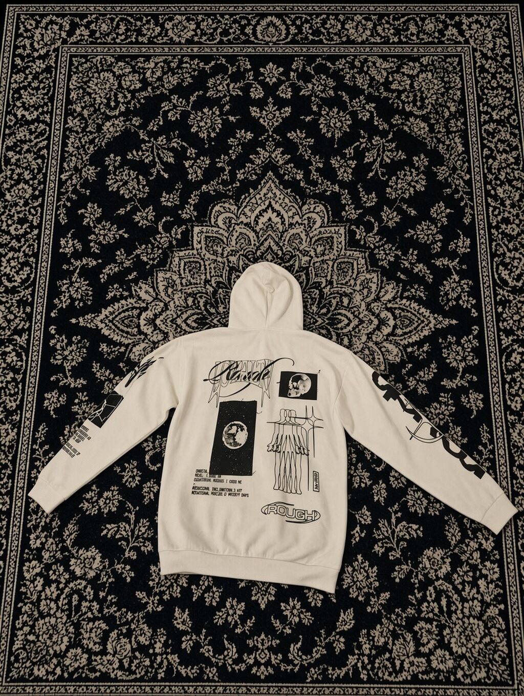 Unisex qrafik kapüşonlu sviter Rəngi ağ oversize modeldir. New — Hodie və sviter, Bakı (2)