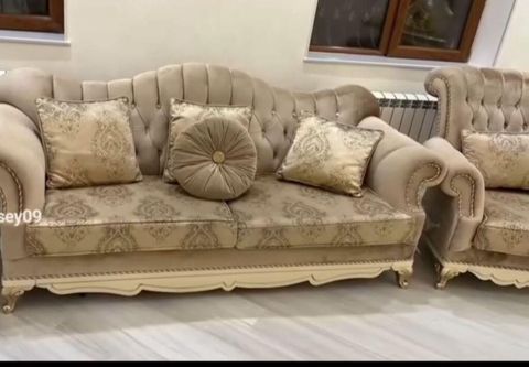 Klassik üslubda salon dəsti - Tərkib: 3 nəfərlik divan + 2 ədəd geniş — Digah