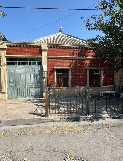 6 otaqlı, 220 kv. m, Kredit yoxdur, Orta təmir — Gəncə