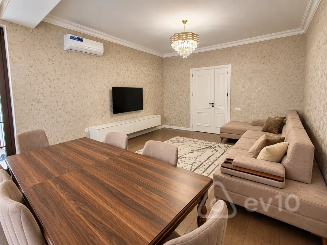 3 otaqlı mənzil, 110 m², Rüstəm Rüstəmov — kirayə — Bakı